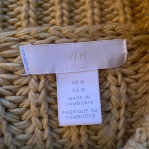 yellow h and m sweater size medium